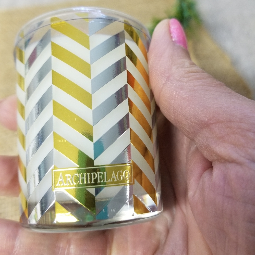 Archipelago Peppermint Bark Votive - Picture 3 of 5